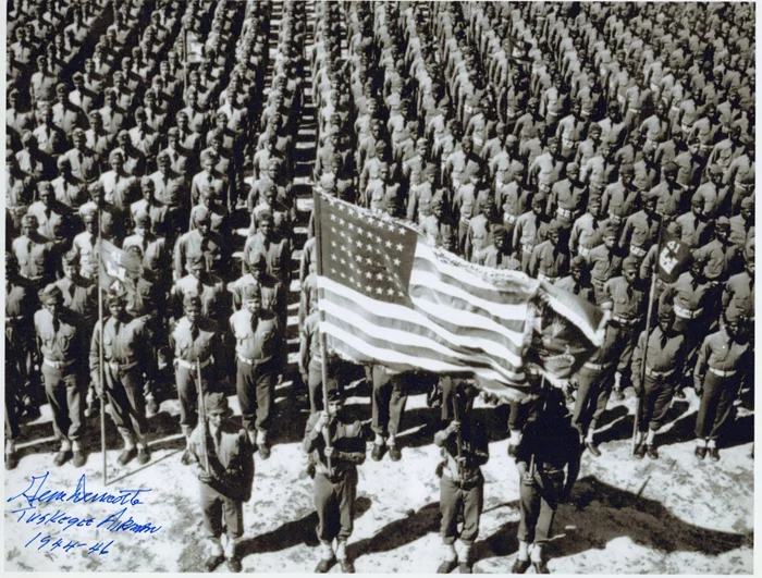 Gene Derricotte autograph