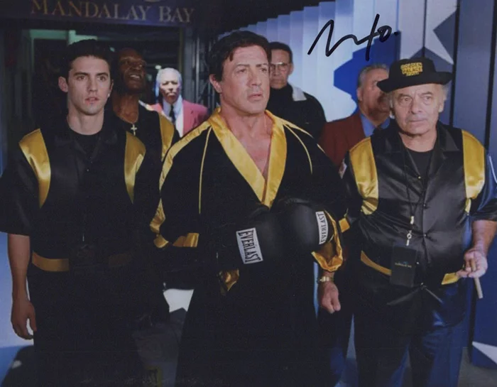 Milo Ventimiglia autograph