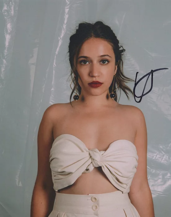 Gideon Adlon autograph