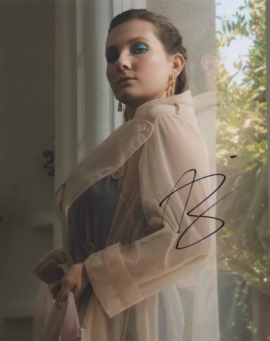 Abigail Breslin autograph