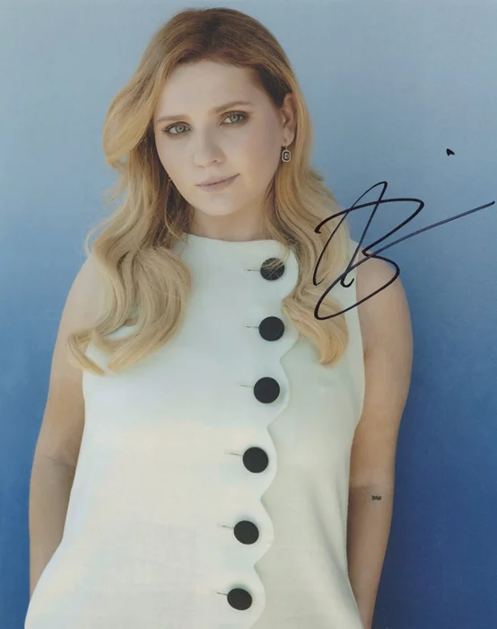 Abigail Breslin autograph