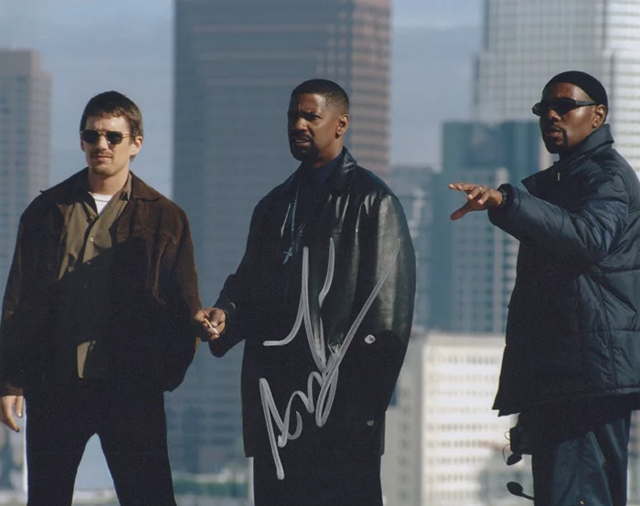 Antoine Fuqua autograph