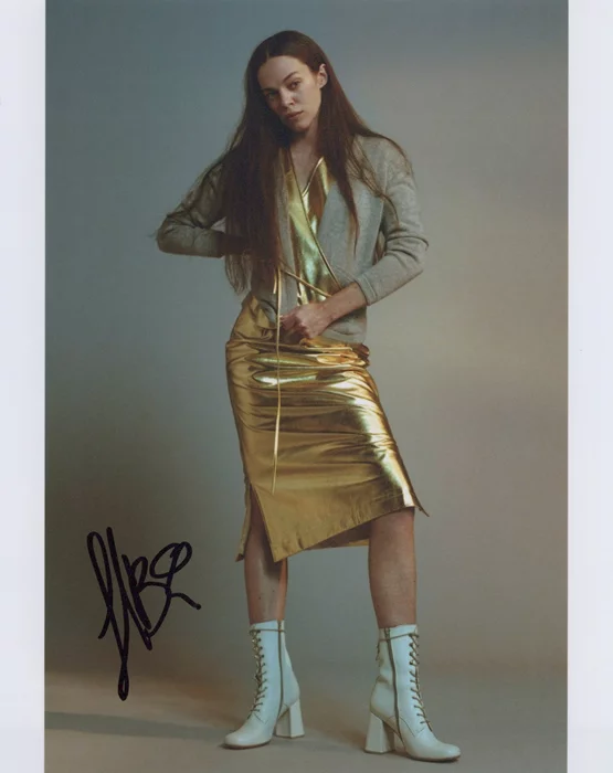 Hailey Gates autograph