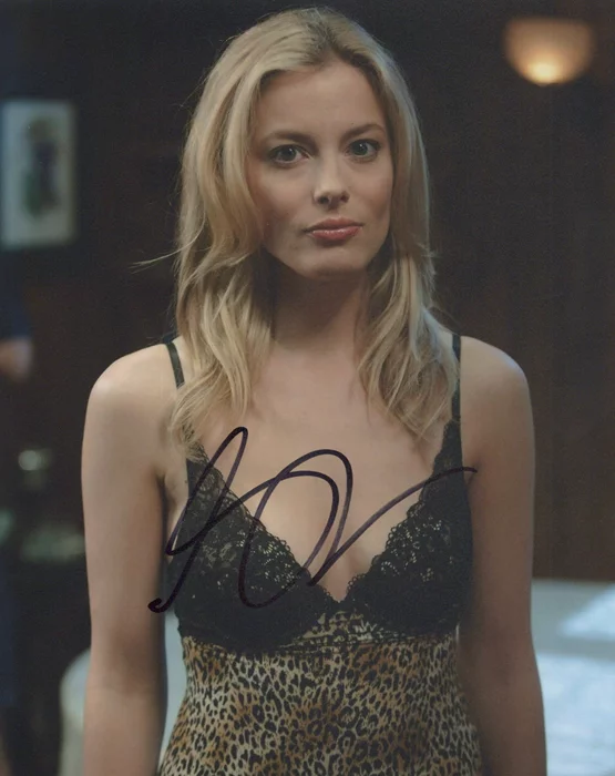 Gillian Jacobs autograph