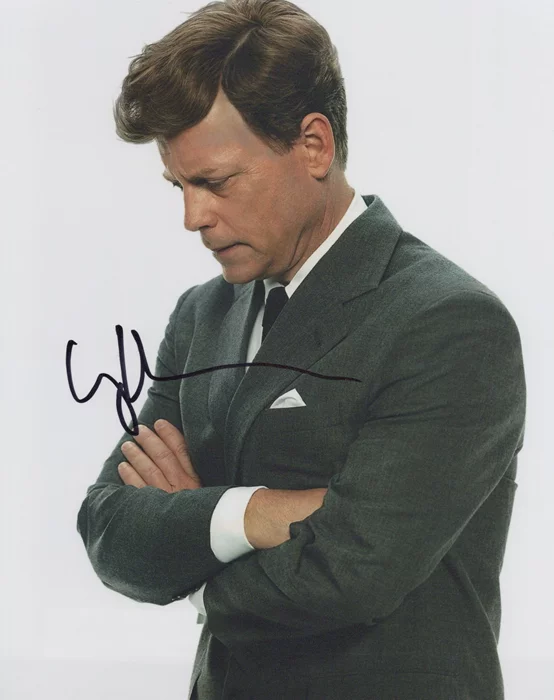 Greg Kinnear autograph