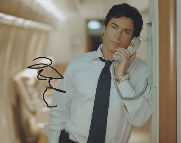 Rob Lowe autograph