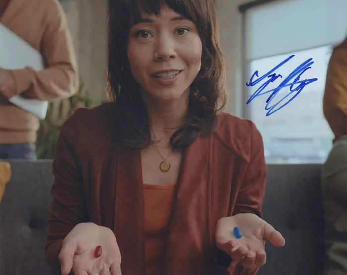 Syra McCarthy autograph