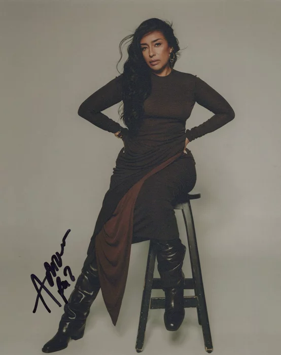 Adriana Paz autograph