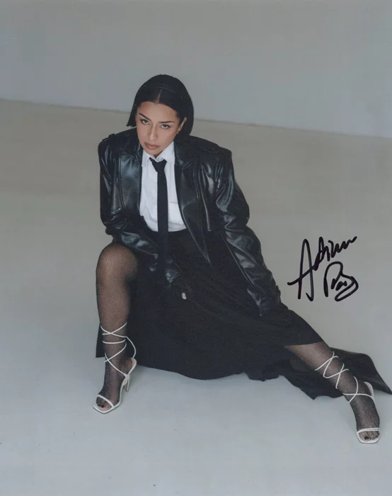 Adriana Paz autograph