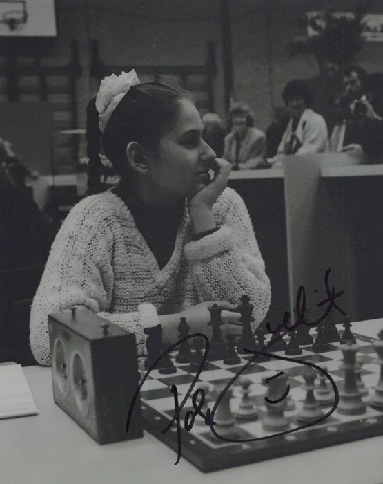 Judit Polgar autograph
