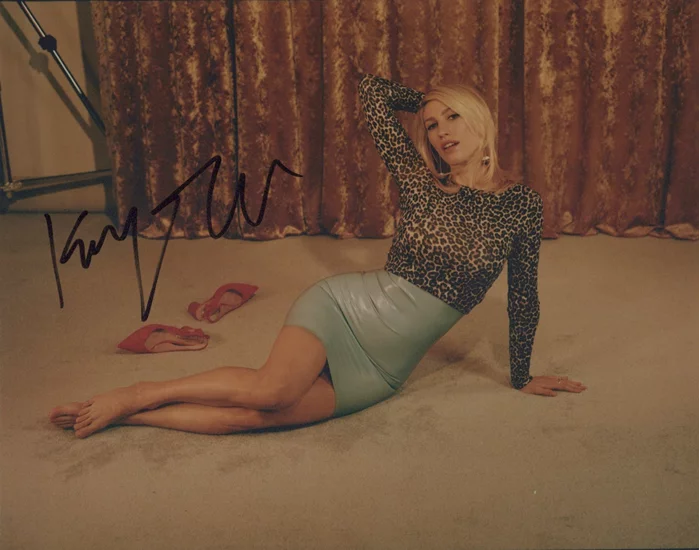 Karley Sciortino autograph