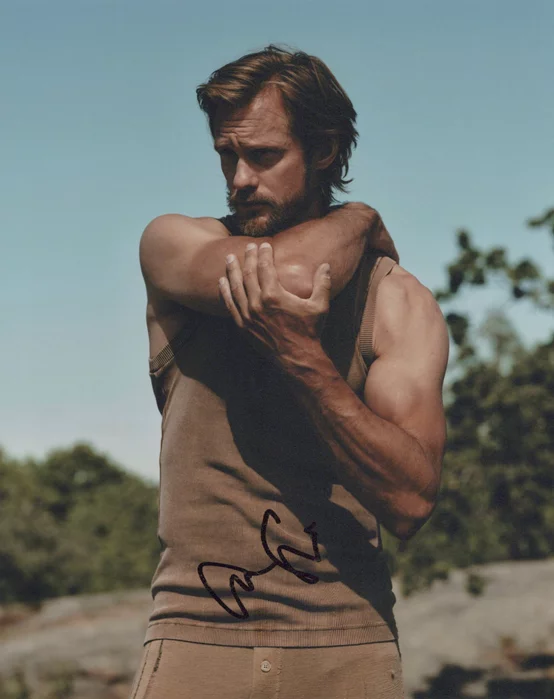 Alexander Skarsgard autograph