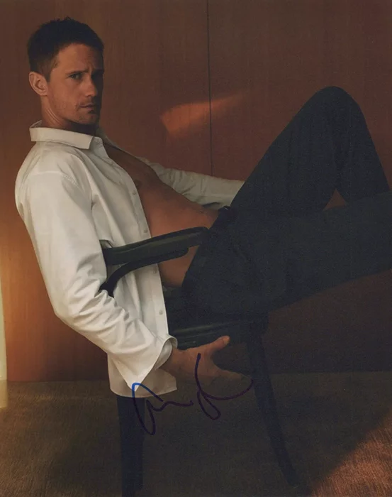 Alexander Skarsgard autograph