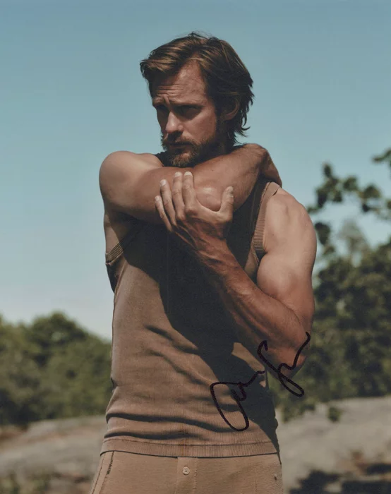 Alexander Skarsgard autograph