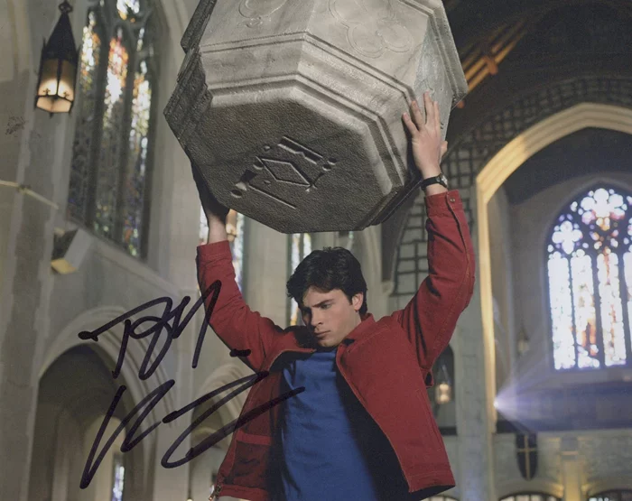 Tom Welling autograph