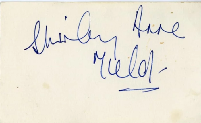 Shirley Anne Field autograph