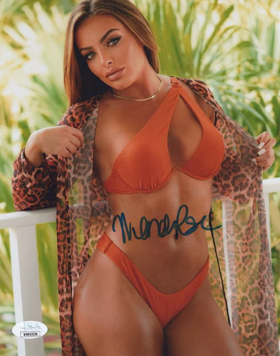 Mandy Rose autograph