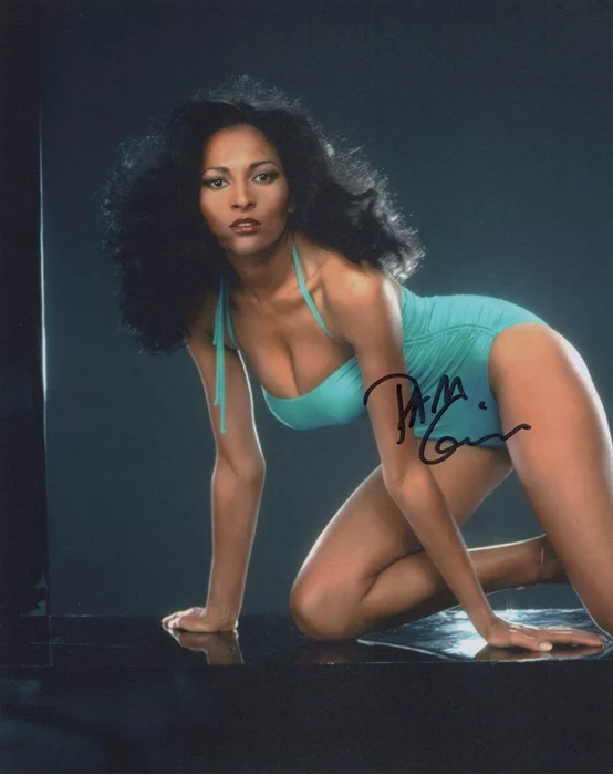 Pam Grier autograph