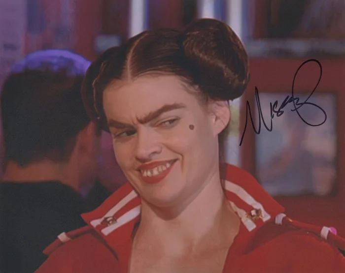 Missi Pyle autograph