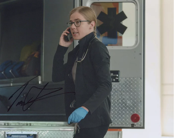 Taylor Dearden autograph
