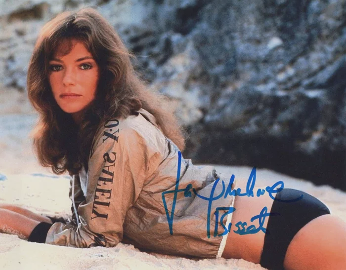 Jacqueline Bisset autograph