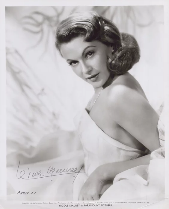 Nicole Maurey autograph