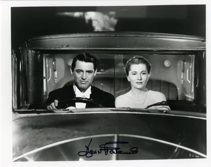 Joan Fontaine autograph