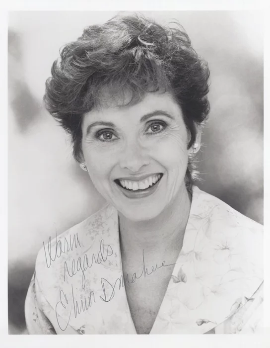 Elinor Donahue autograph
