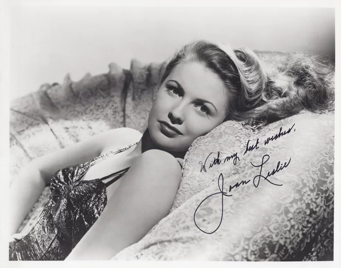 Joan Leslie autograph