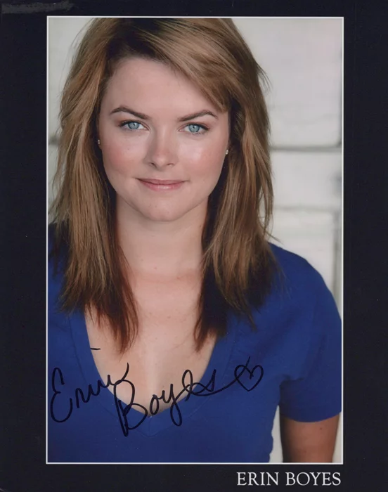 Erin Boyes autograph