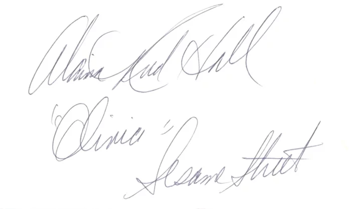 Alaina Reed autograph