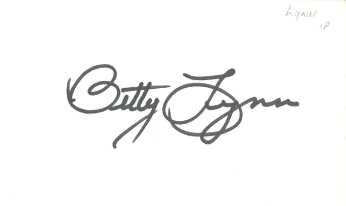 Betty Lynn autograph