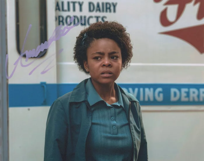 Amanda Christine autograph