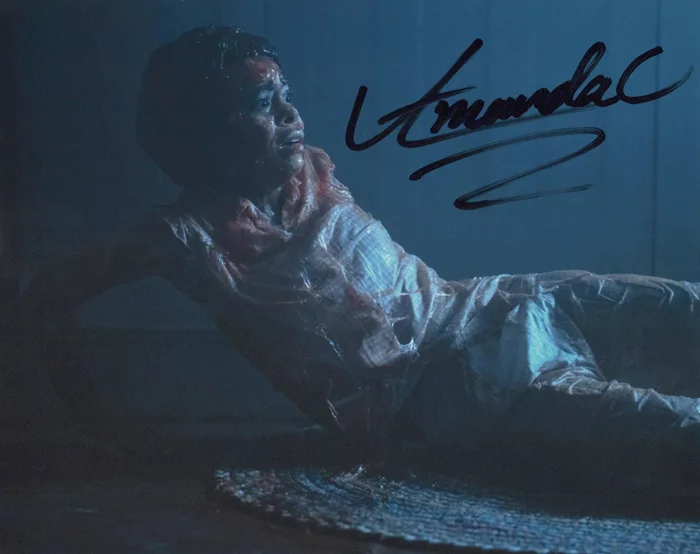 Amanda Christine autograph