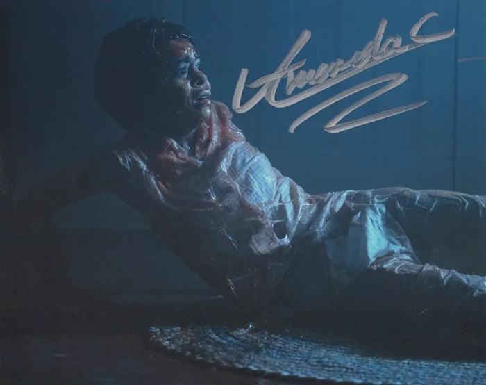 Amanda Christine autograph