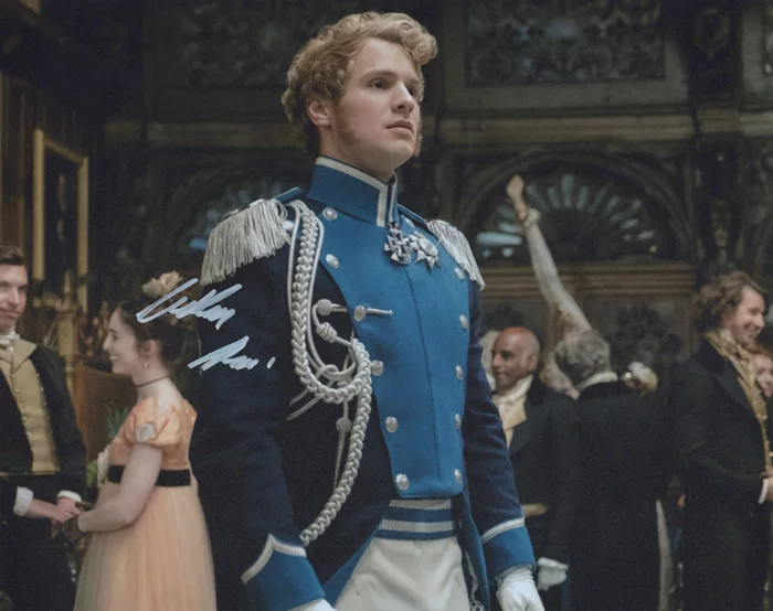 Freddie Stroma autograph