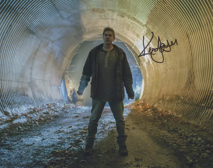 Kenneth Johnson autograph