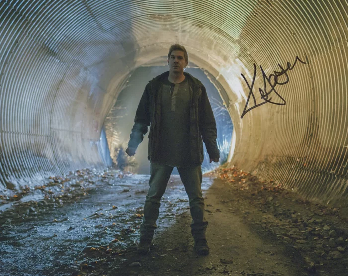 Kenneth Johnson autograph