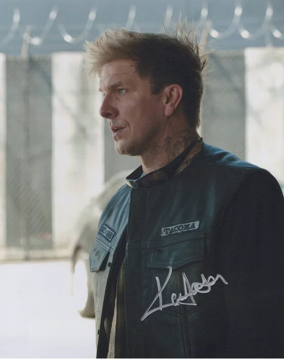 Kenneth Johnson autograph