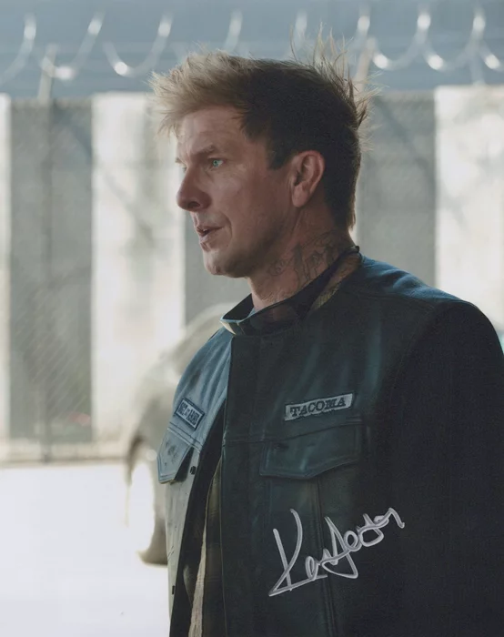 Kenneth Johnson autograph