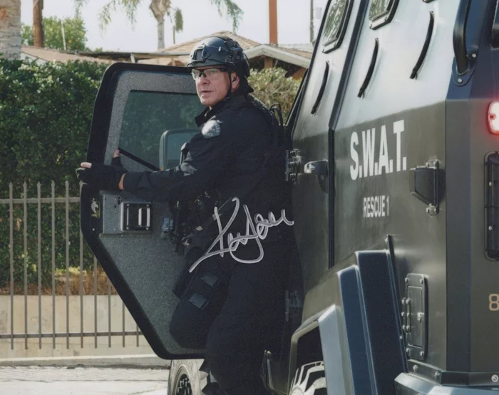 Kenneth Johnson autograph