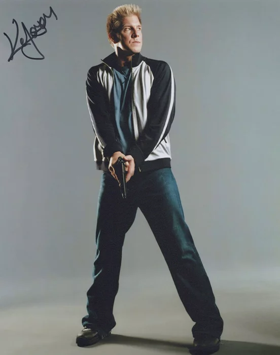 Kenneth Johnson autograph