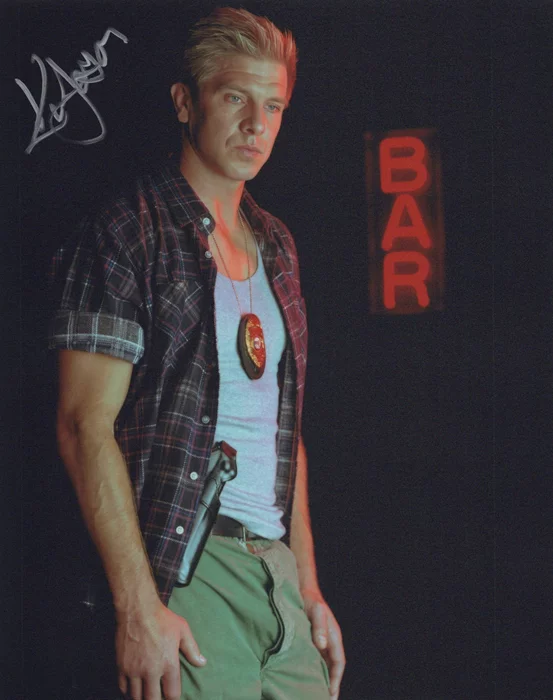 Kenneth Johnson autograph