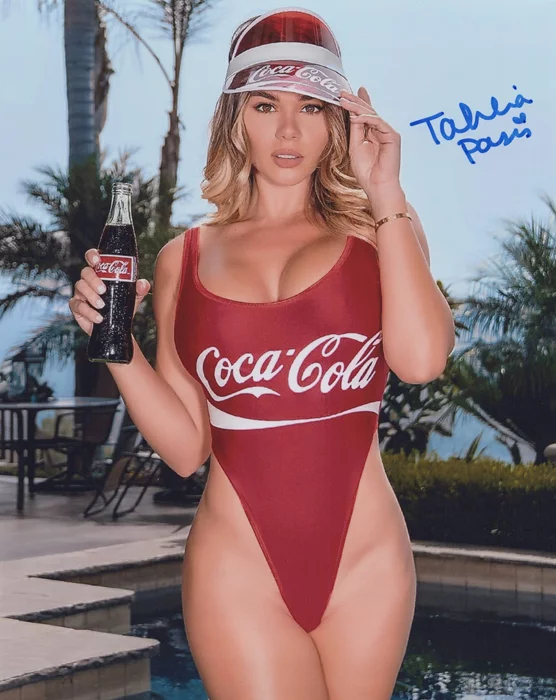 Tahlia Paris autograph
