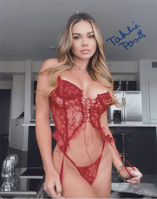 Tahlia Paris autograph
