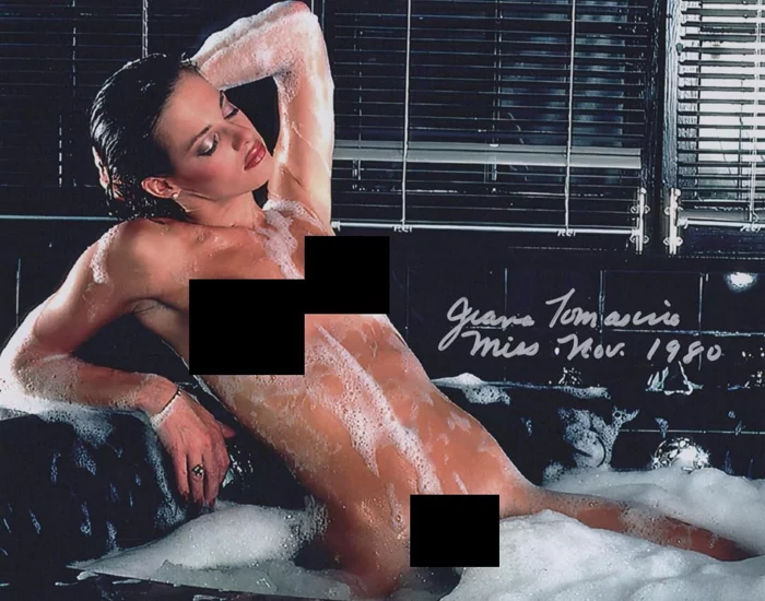 Jeana Tomasino autograph