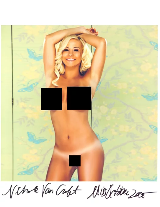 Nichole Van Croft autograph