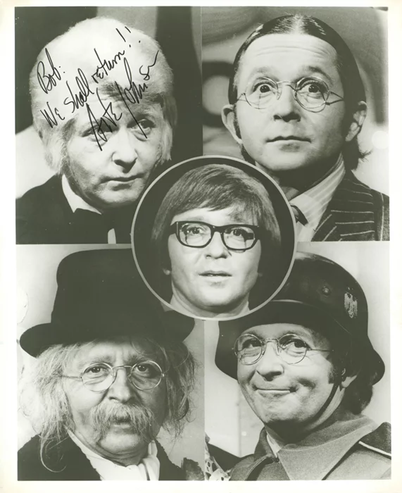 Arte Johnson autograph