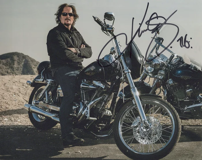 Kim Coates autograph