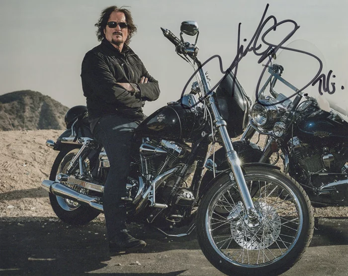 Kim Coates autograph